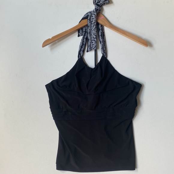 White House Black Market Black halter top, Size M - Picture 5 of 10